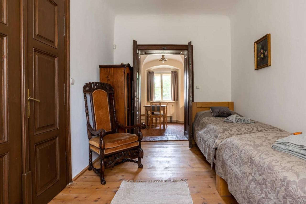 Ambrožův dvůr - Barokní appartment Pouzdrany Exterior foto